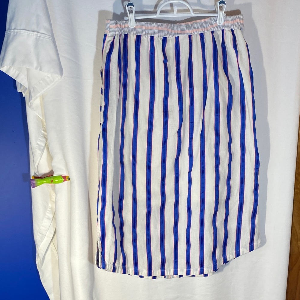Women’s Joules Orielle Button-Up Midi Skirt with Pockets, blue and pink stripes - Picture 3 of 8